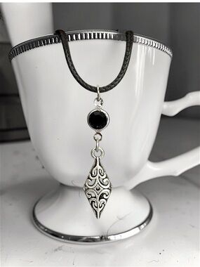 5 For $25💫Silver Filigree Diamond Necklace Pendant With Black Acrylic Gem Accent